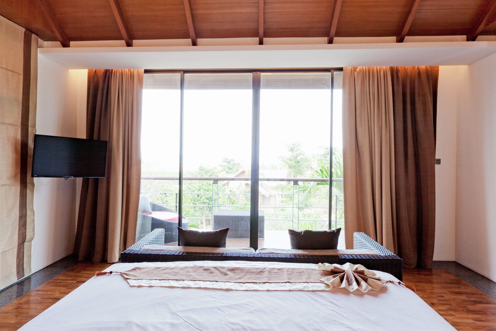 Zen Premium Chalong Phuket Hotel Buitenkant foto